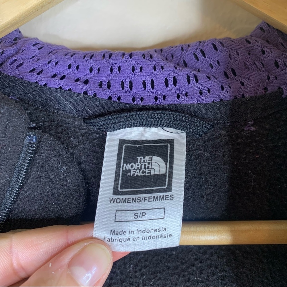 The North Face Fleece 1/2 Zip Hooded Pullover Sweatshirt - Picture 3 of 5